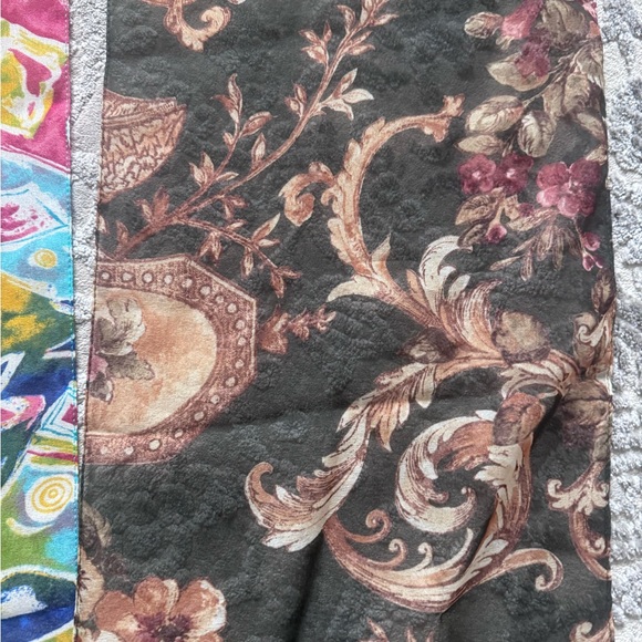 Multicolor Patterned Women's Scarf - Picture 5 of 7